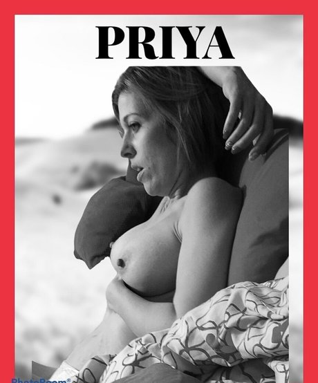 wunderschöne milf onlyfans kunst nacktheit archiv