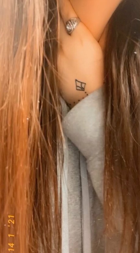 yourfavbustybrat exklusive beste bilder