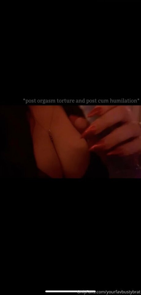 yourfavbustybrat hübsche nackte galerie