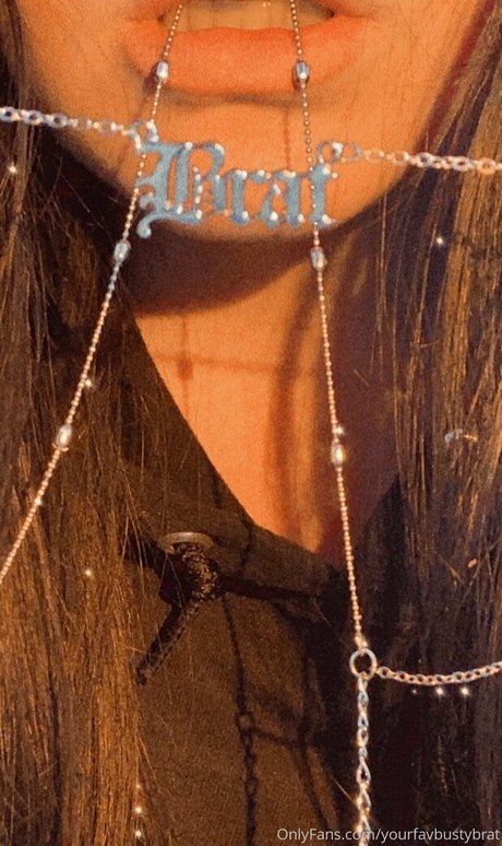 yourfavbustybrat perfekte pornografische bilder