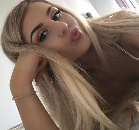 Jessica chalkley model heiße bilder