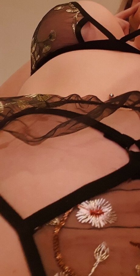 Wild Lotus erotische nackten bilder