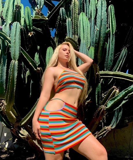 Amethyst Franklin exklusive perfekte fotos