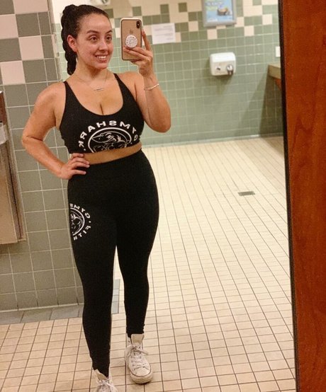 schöne asiatische onlyfans nackt akt bild