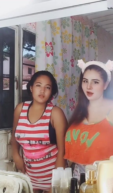 Wendy Yineth exklusive hd archiv