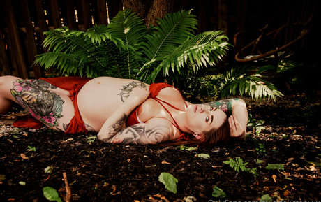 suicidekittenxxx model top archiv