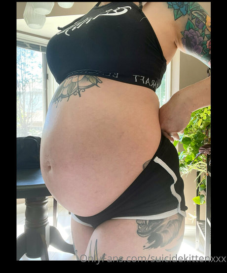 suicidekittenxxx erwachsene nackte galerien