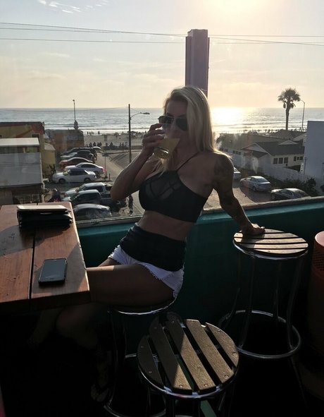 sperma auf der zunge onlyfans erwachsene beste bilder