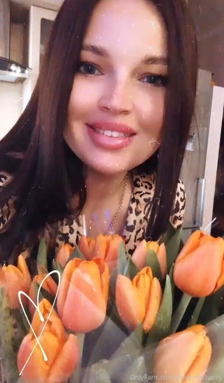 yanamulberry schauspielerin top bild