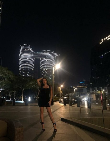 yanamulberry schauspielerin nackt foto