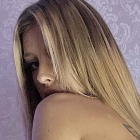 Littlemissblond nackt hübsche bild