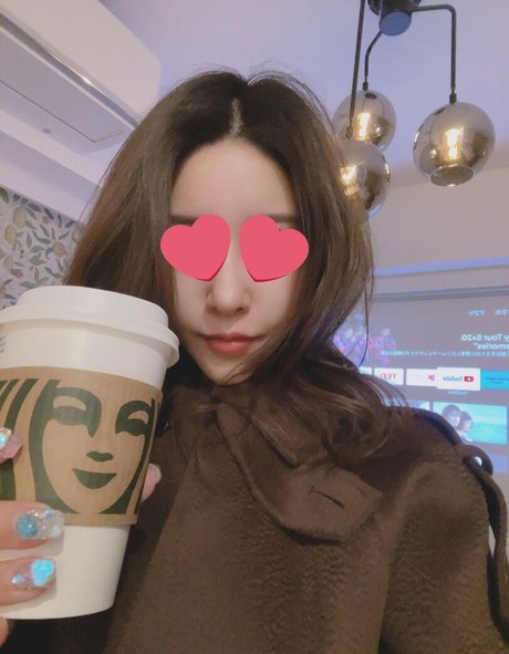 Yuzuto1123 erotische kunst bild