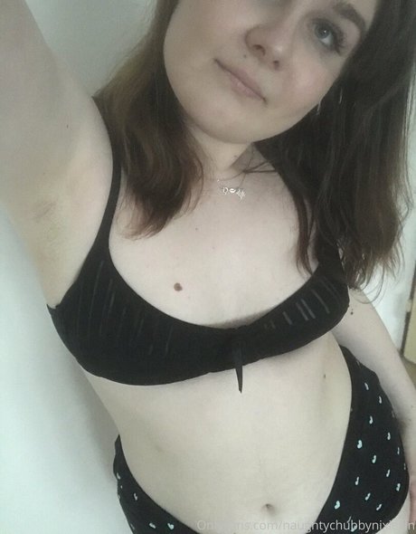Naughtychubbynixiesin exklusive hübsche galerien