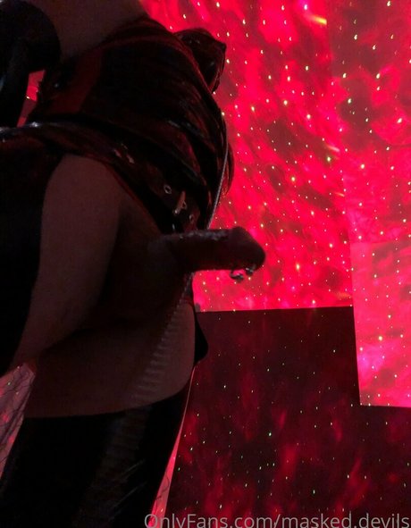 masked devils nackt nette fotos
