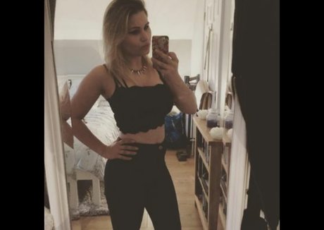 Honey And Sulphur erotische akt fotos