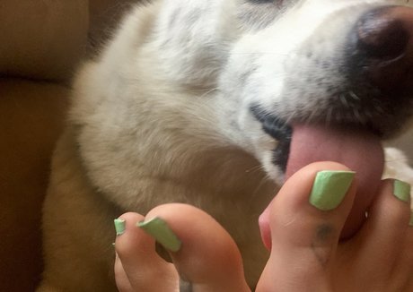 sunni footplay exklusive bilder