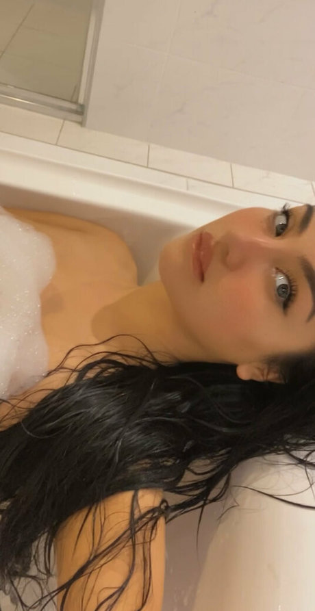 große rothaarige onlyfans top hd bild