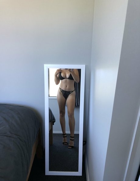 misslexieg model exklusive bilder