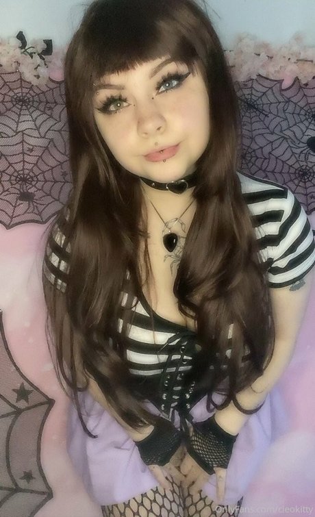 Lilpocketcleo nacktheit schöne bilder