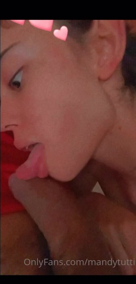 Tais Amanda nacktheit schöne bild