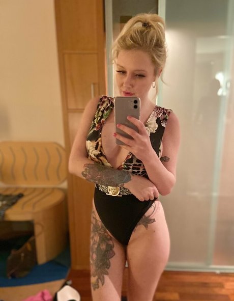 loumonrow porno heiße galerie