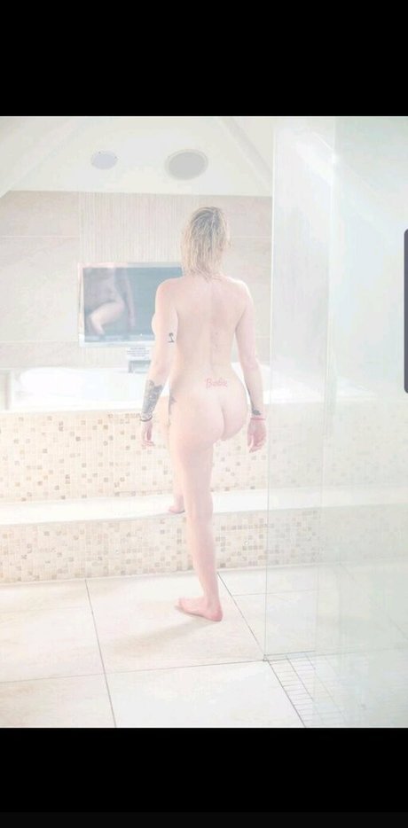 fitnessstudio dusche nur fans hd exklusive archiv