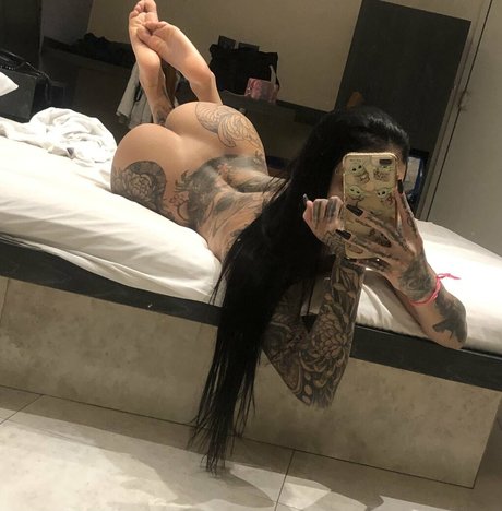 Thayna Crispim freie kunst galerie