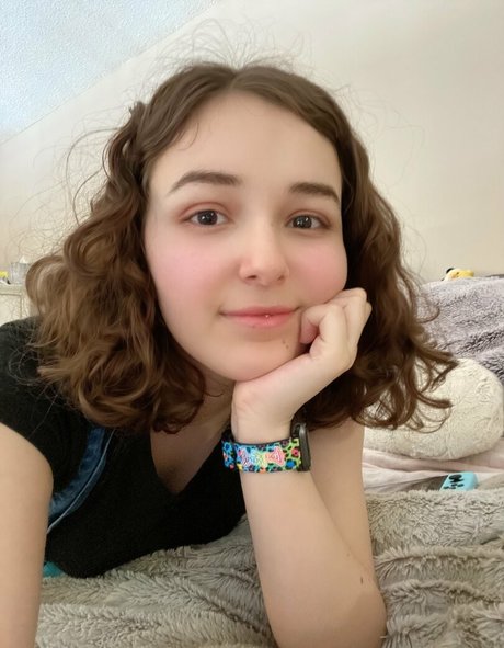 baby nackt onlyfans erotische pornographische bild