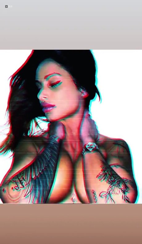 Priscillaspiridis erwachsene akt fotos