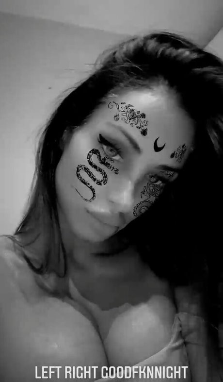 Priscillaspiridis nackt kunst foto