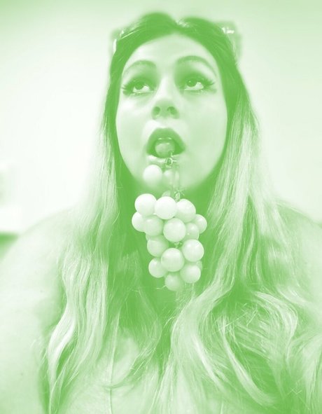 misslunamagic schauspielerin nackte galerien