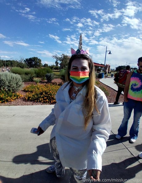 asiatische falsche titten onlyfans exklusive hd bild