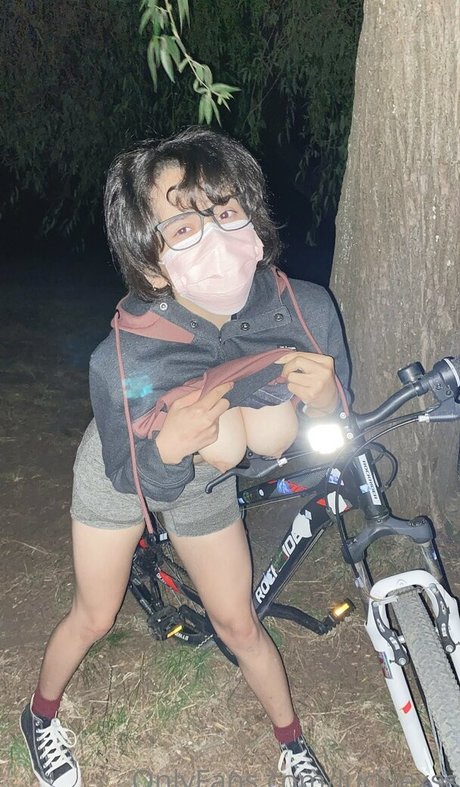 lesbische verführung onlyfans kunst galerien