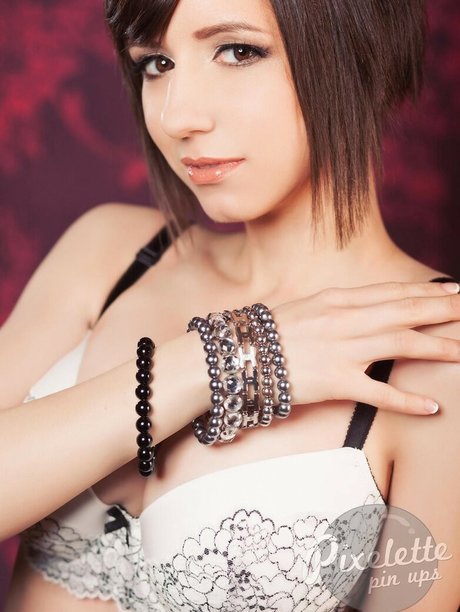 Riki Lecotey schauspielerin pornographische fotos