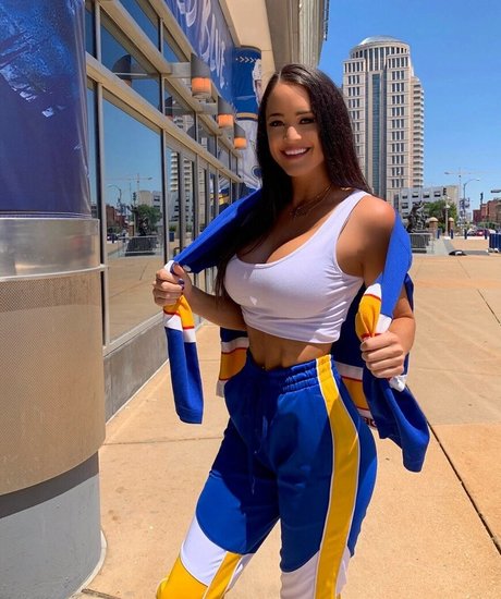 Rachel Stuhlmann model pornografische galerie