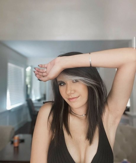 Spookyinternetgf erotische xxx bild