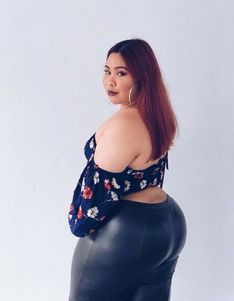 JuelsXMontano heiße sexy bild