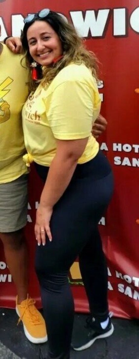 Nicole Enayati exklusive heiße galerien