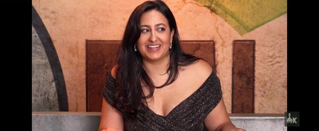 Nicole Enayati top nackt bilder