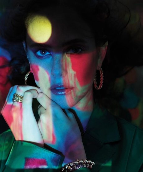 Kaya Scodelario sexy top bilder