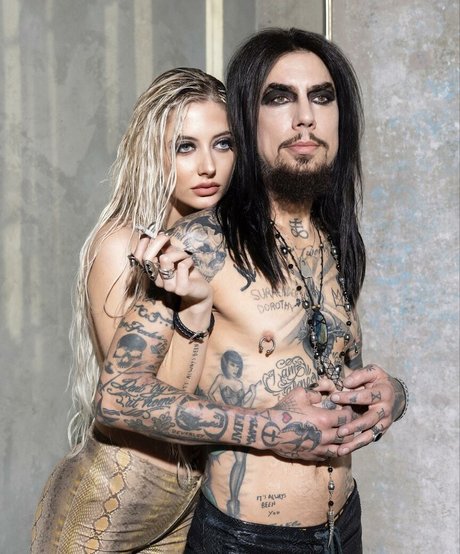 Vanessa Dubasso erotische nackten bild