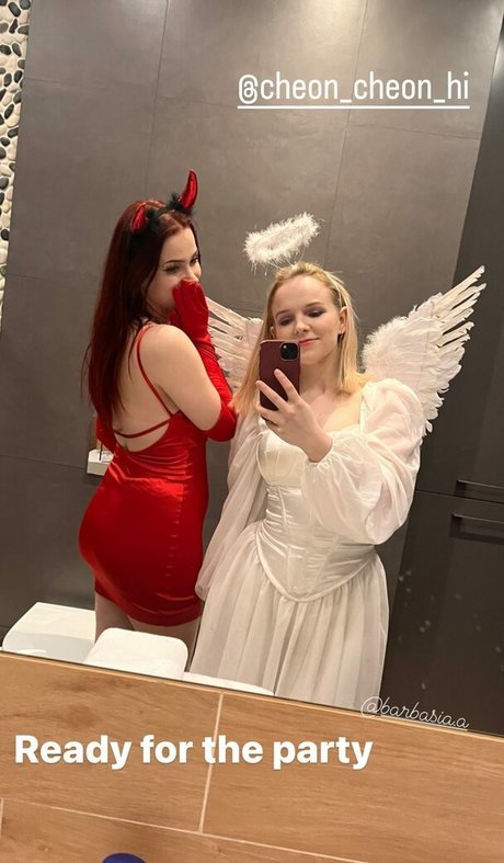 Meghinka erwachsene perfekte fotos