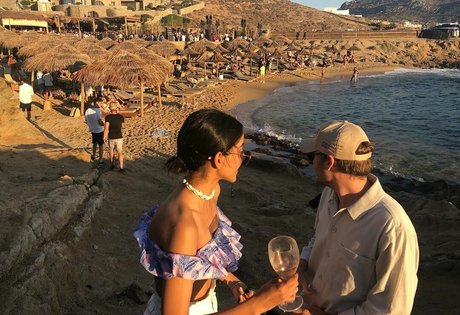 Banita Sandhu exklusive beste bilder