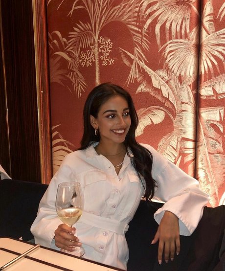 Banita Sandhu hübsche nackten galerien