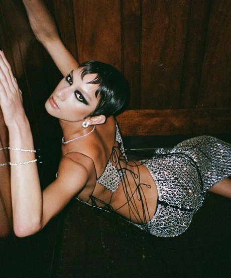 Manahou Mackay hd nackte galerie