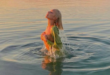 Manahou Mackay kunst xxx galerien