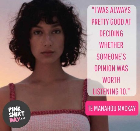 Manahou Mackay Bilder