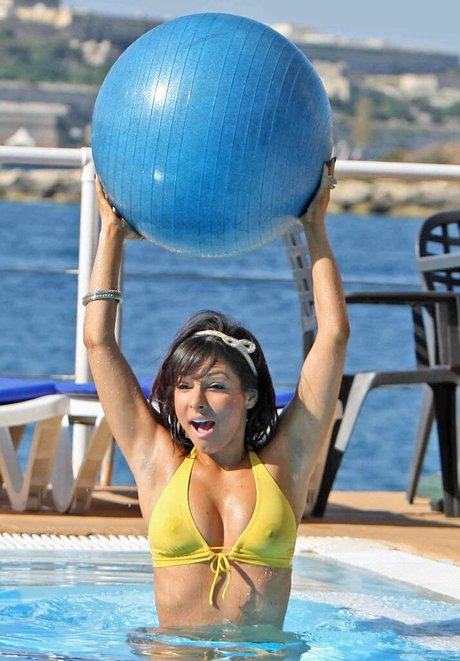 Roxanne Pallett hübsche schöne archiv