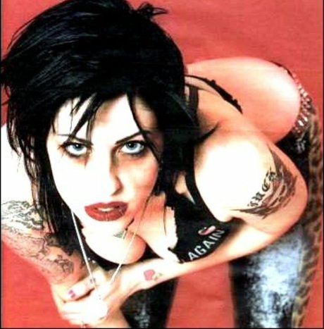 Brody Dalle erotische pornografische archiv