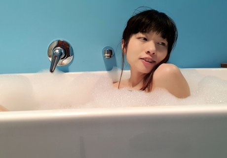 Nyannadesu sexy nackte galerie